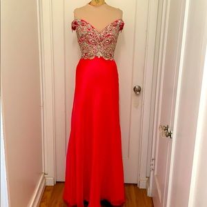 Beautiful pink Mori Lee evening gown